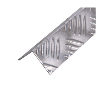 Угол рифленый из алюминиевого листа Квинтет 20*40*1.5  Укв 01.1000.500