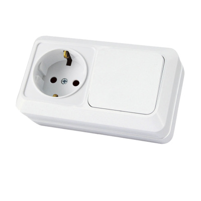 Блок розетка+выкл. гориз. 10(16)А-250В, IP20, ОУ, белый Intro Quadro 2-701-01 